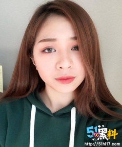 便利店收银员蒋欣瑜 女主屁股超大 被后入打桩次次内射