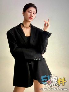 模特级女友蔡玲 大胸大屁股还有性癖 抠逼揉奶不雅视频曝光！