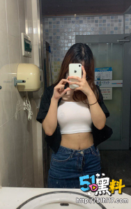 国人之光～网上调教韩国妹子  私拍视频流出 粉嫩的小穴水流一地