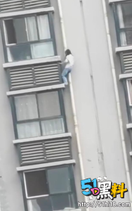 男方原配回来了 女老王剑走偏锋 高楼速降 整个小区的业主都在瑟瑟发抖