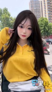 女网红宋小牛直播卖淫 十万换三年干什么都可以 被大哥拿下完整视频流出！