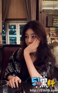 上海大二舞蹈生刘静雯  被男友带到男厕所和车库连续猛操  实在是太刺激了