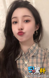 哈尔滨少女宋婷 全自动榨精女 丰满的翘臀整个人风骚无比！