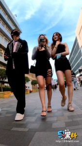 北京三里屯 名门夜宴抄底系列合集 名媛大长腿包臀裙网红 白里透红肌肤水润美腿粉内绝顶诱惑！