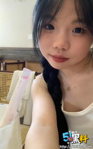 清纯可爱的女大学生酒店性爱 小小年龄就被男友当成了精盆  逼脸同框超有激情！