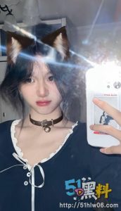 上海高校校花向珍 日常清纯可爱的大学生 脱了衣服就变身性欲骚货！