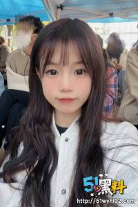 渴望欲望的少女林泓汐 翘臀等待被填满 熟练的动作一看就没少玩～