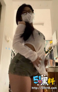 福建漳州职校黄佳怡 约炮自拍视频曝光 乖乖女的形象彻底崩塌！