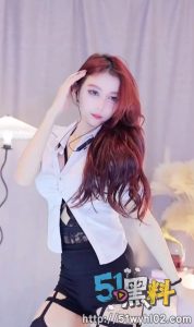 抖音女主播万0真空直播 大尺度魅惑骚舞流出 现在主播都这样吗？