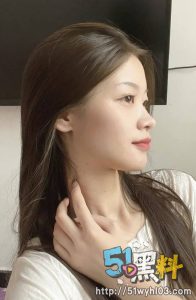 性感白领人妻欲求不满!背着老公找奸夫！被老公曝出聊天记录！