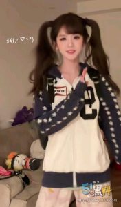 抖音纯欲天花板痱子哭哭恋情破裂！被网友扒出和男友性爱视频～