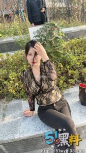 媚黑女性爱乱交视频合集 黑白群p大乱斗场面淫乱不堪～