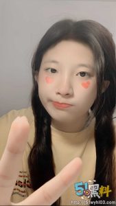 18岁美少女大尺度视频流出 被网络大神各种调教！