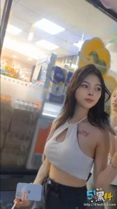 偷拍大神最新福利视频 各种小姐姐一览无余