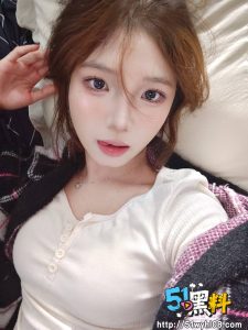 女大学包养信息：湖南长沙20岁女学生！被金主曝光上床视频