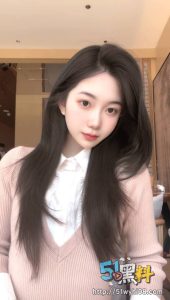 校园大二学生妹确实很粉嫩！在床上娇羞的模样让人怜惜