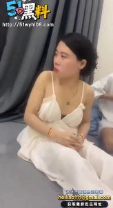 新型电子烟引女生迷恋！疑致头晕站不稳 效果如醉酒