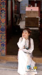 校园系软妹从羞涩到彻底沦陷！镜头下的诱惑一秒顶不住