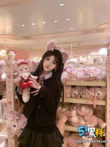 女大学包养信息~新加坡女留学生和金主性交视频