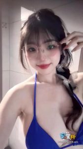 抖音sunny77露出视频 顶级福利让人鼻血直流