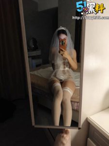 晋江万达晓晓床上性爱视频曝光 露脸御姐口活相当好