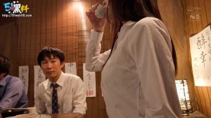 51黑料撸片推荐 处男下属忍不住对女上司下手