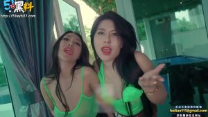 黄毛单挑两个极品大胸美女 姐妹花轮番上阵让他彻底失守