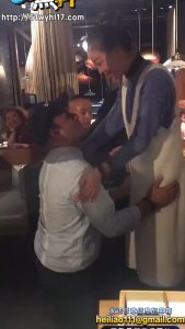 网友吃饭偶遇一名黑人老外求婚 中国女人还感动的泪汪汪