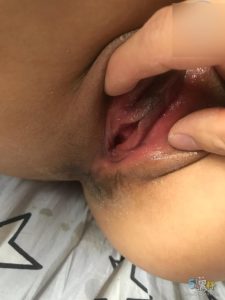 海角兄妹乱伦 清纯妹妹穿着超短裙黑丝诱惑亲哥