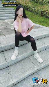 姐弟乱伦1集 姐姐穿蕾丝内裤做饭 我忍不住就地正法