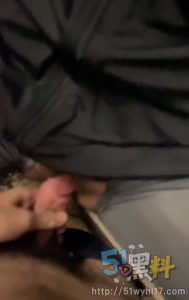 母子乱伦~和性感老妈野外露出实战视频流出