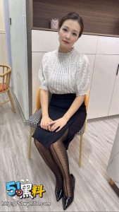 探花熟女合集 爱上熟女不爱少女 老阿姨能够满足情绪价值