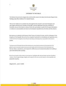 哥伦比亚总统候选人 乌里韦演讲时被女枪手击中头部视频流出