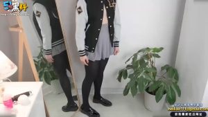 高清无码系列合集～学妹会的姿势怎么比我还多？