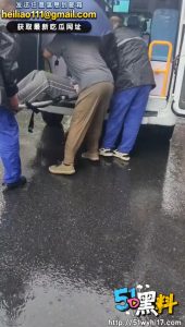 以为是见义勇为上前帮忙 没想到下一秒变行凶者