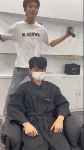 被理发耽误的舞蹈老师🤣