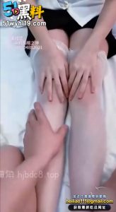 兄妹乱伦～时隔半个月妹妹在家憋坏了 看见我回家直接饿狼扑食