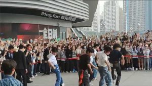 tf家族三代表演到一半被隔离 粉丝都惊呆了