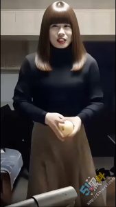 南京红姐情感教学翻红～教你如何让直男主动送东西 花钱宠你