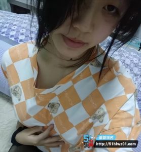 武汉中学生背着男朋友陌陌约炮 约炮视频被炮友爆出