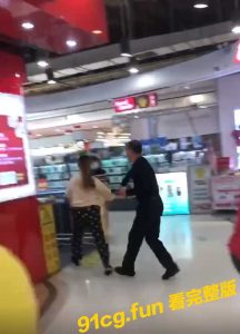 长沙，卜蜂莲花超市被偷