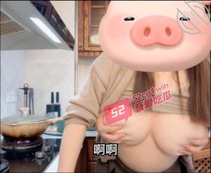 【亲姐弟乱伦连续剧】爸妈不在家跟姐姐肆无忌惮的做爱，从厨房做到卧室。