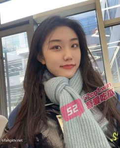 【 初恋面容的少女 】治愈人心的笑容  清纯小美女被男友骑脸输出