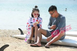 周冬雨走光！  明星黑料第一手 导演组内部高清拍摄图曝光  一线天小白虎