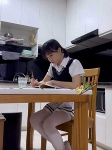 双马尾清纯小表妹写作业 被表哥强行爆菊 双马尾加白丝JK清纯脸蛋 简直爽到飞起