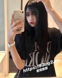 俏丽的学生妹被调教～约炮黄毛学生妹 从客厅操到床上 把妹子都快操虚脱了