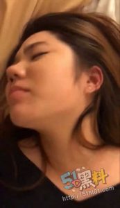 闷骚前女友的淫荡时刻~遭男友灌醉玩弄 三洞齐开  直接爽上天！