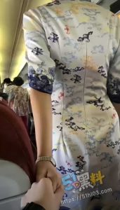 一顿烤鸭拿下海航空姐！穿着制服就来了 上位十分主动的榨精机