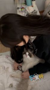 我家猫会后空翻～诱骗00后学妹家中强上 你的逼逼怎么又紧啦？