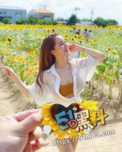 外网小有名气气质女神言华 被金主疯狂输出 兴奋的喘息呻吟声真诱人！